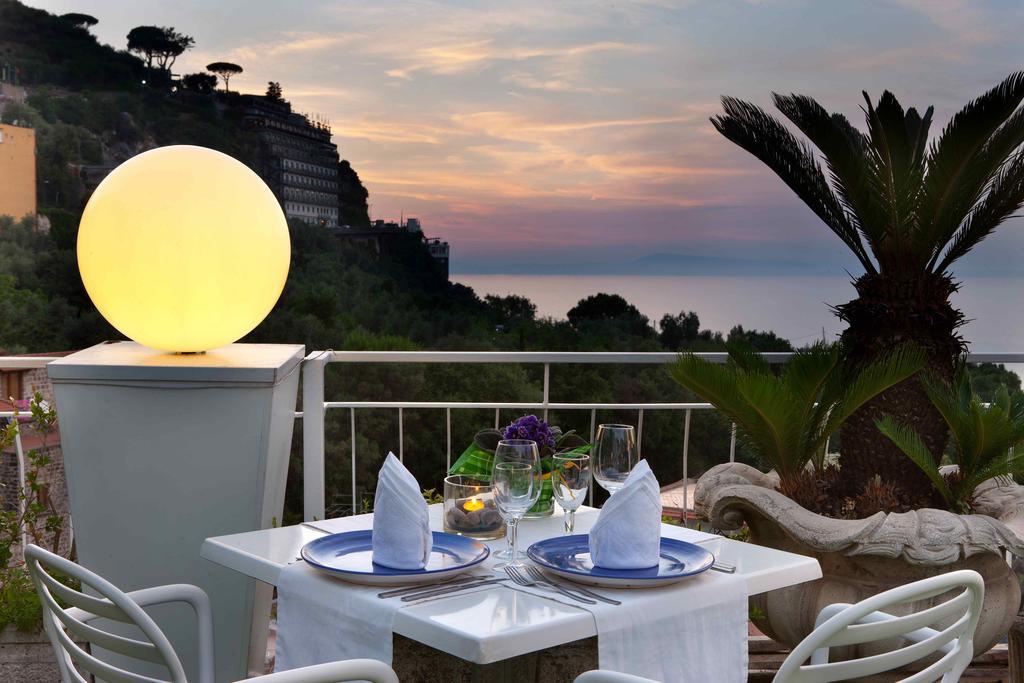 Hotel Rivage Sorrento Esterno foto