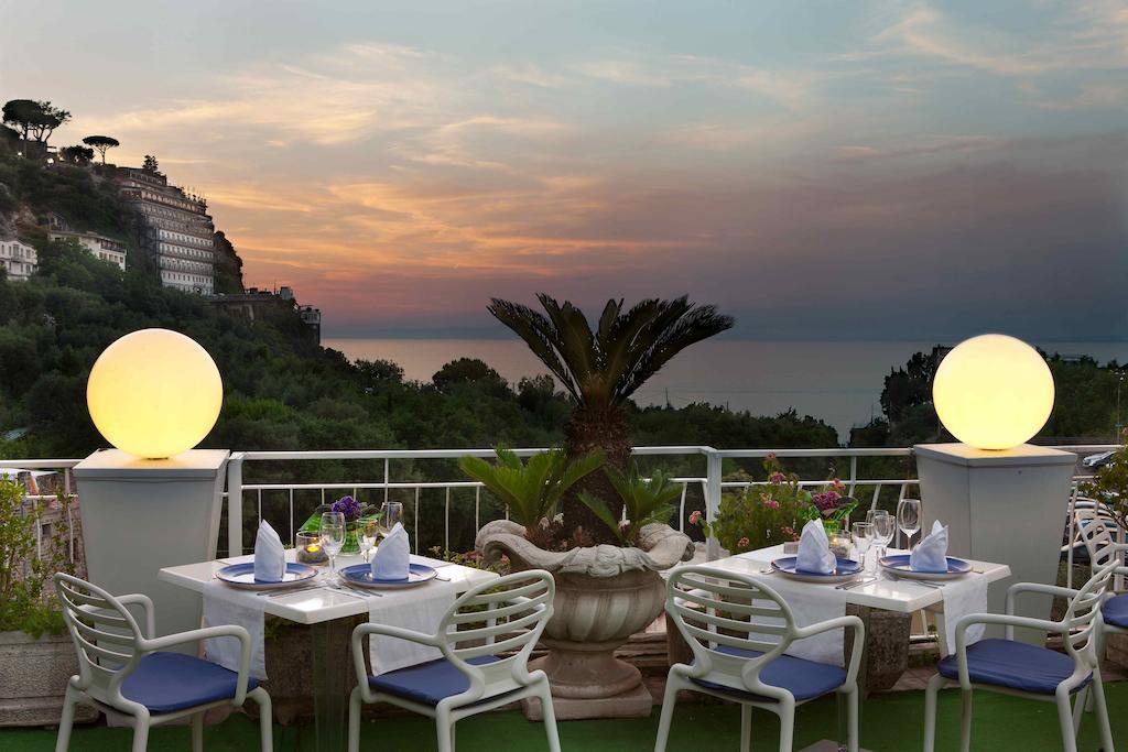 Hotel Rivage Sorrento Esterno foto